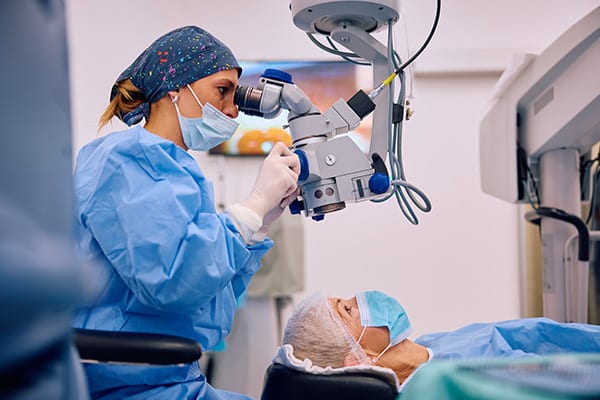 operation des yeux astigmatisme dr romain nicolau specialiste chirurgie refractive chirurgie laser yeux ophtalmo paris operation des yeux astigmatisme dr romain nicolau specialiste chirurgie refractive chirurgie laser yeux ophtalmo paris