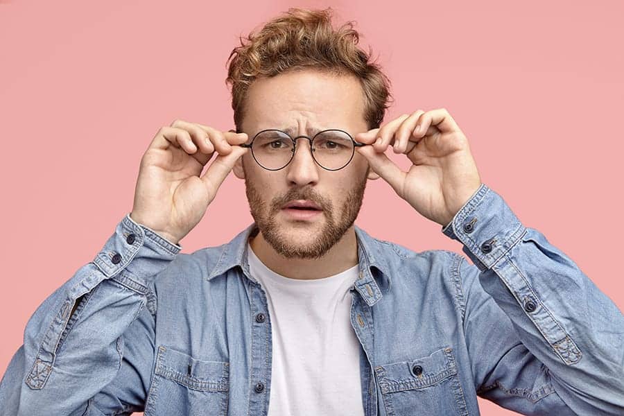 Opération de l’astigmatisme : à quel âge peut-on opérer ?