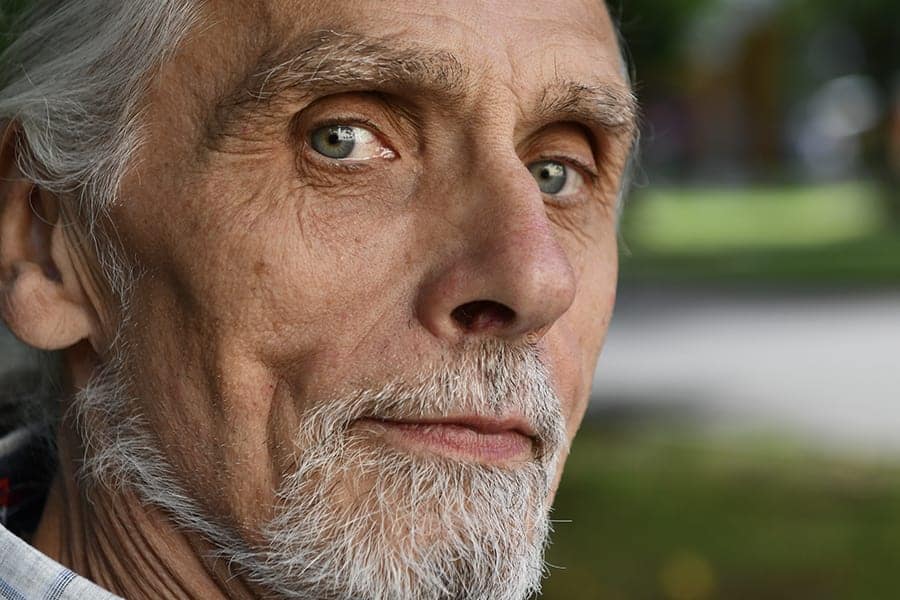 operation presbytie quel resultat attendre docteur romain nicolau chirurgien opthalmologue paris specialiste chirurgie refractive