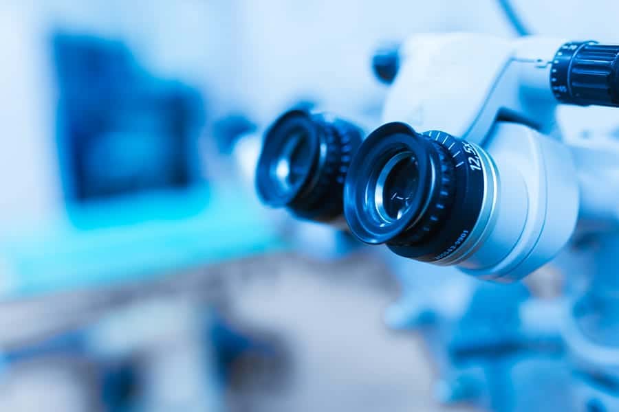 operation laser pkr ratee operation laser yeux chirurgie refractive docteur romain nicolau chirurgien opthalmologue paris specialiste chirurgie refractive