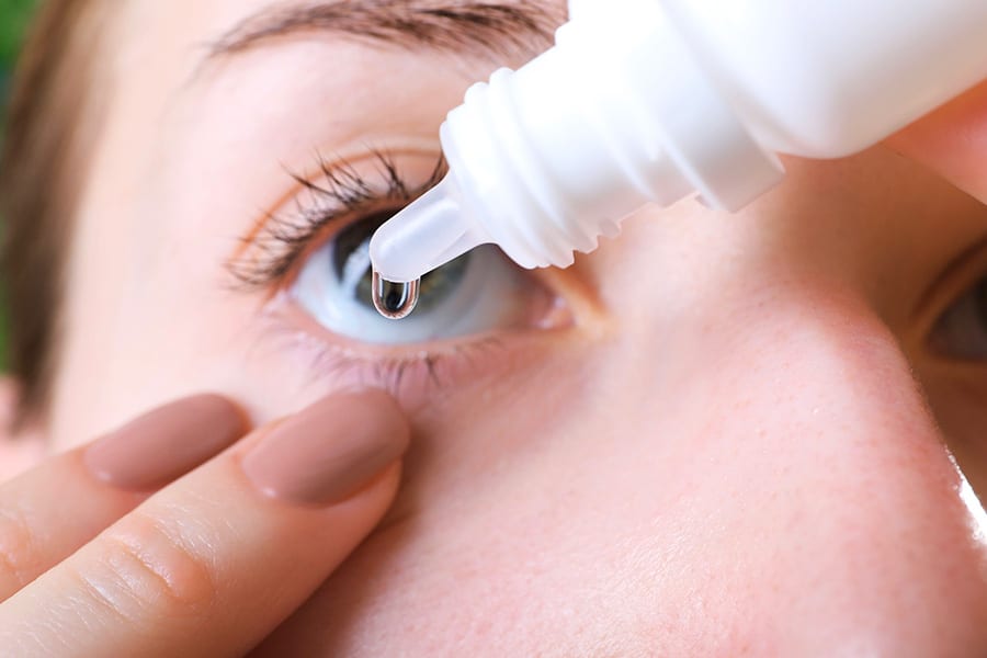 operation lasik soins post operatoires convalescence docteur romain nicolau chirurgien opthalmologue paris specialiste chirurgie refractive